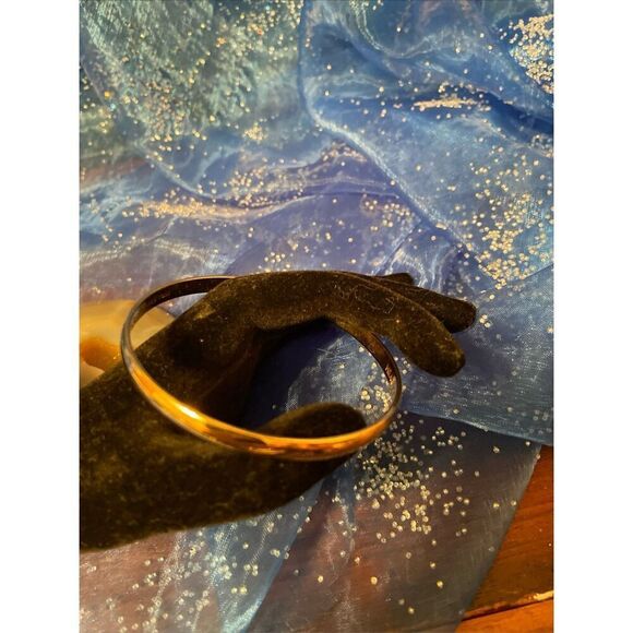 EUC Kate Spade Heart of Gold Bangle size 8 - Picture 4 of 8